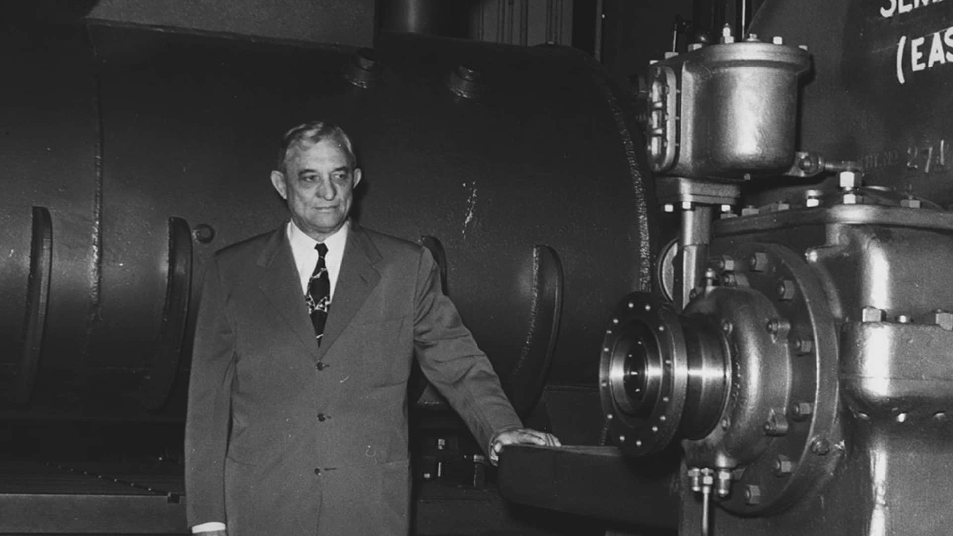 Willis Carrier invents the air conditioner in 1902